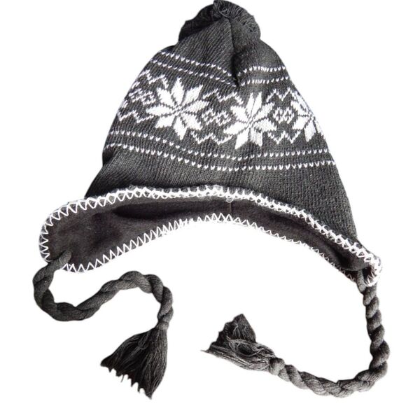 girls one size OS charcoal gray knitted snowflake winter beanie pom-pom hat - Picture 1 of 5